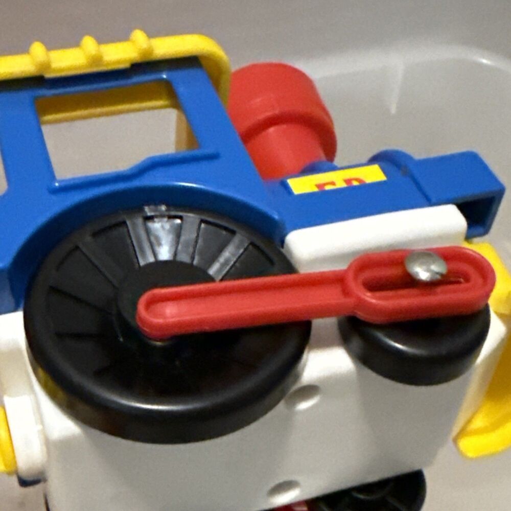 Vtg 1991 Fisher Price Chunky Little People Circus Train Engine & Red Car - Picture 11 of 12